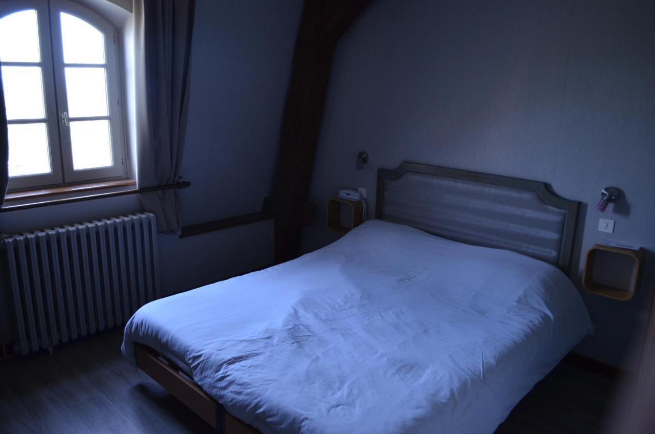 Logis Domaine Du Cheval Blanc 3*