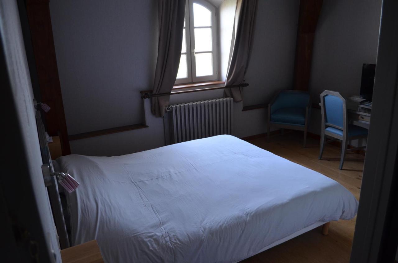 Logis Domaine Du Cheval Blanc 3*